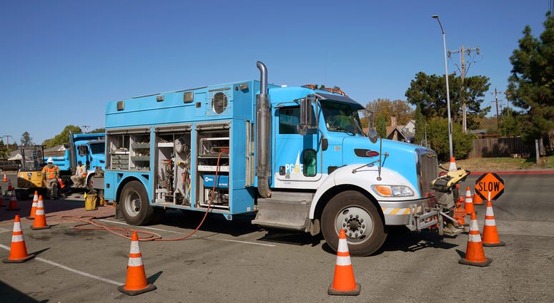 Pacific Gas & Electric crews work on October 09, 2019 in Vallejo, California. PG&E plans on cutting power to hundreds of thousands of customers across central and northern California as a precaution against starting wildfires. Pacific Gas & Electric crews work on October 09, 2019 in Vallejo, California. PG&E plans on cutting power to hundreds of thousands of customers across central and northern California as a precaution against starting wildfires.