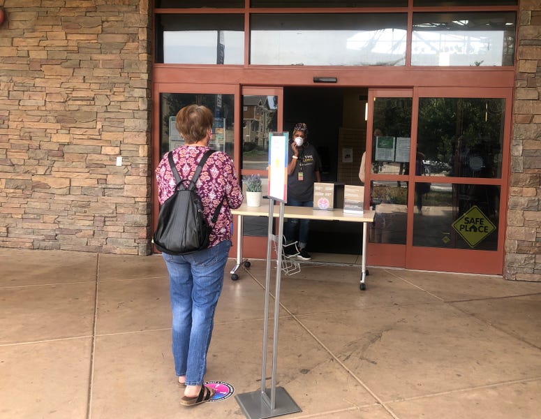 San Jose Public Library on first day of express pick up, June 15, 2020 San Jose Public Library on first day of express pick up, June 15, 2020