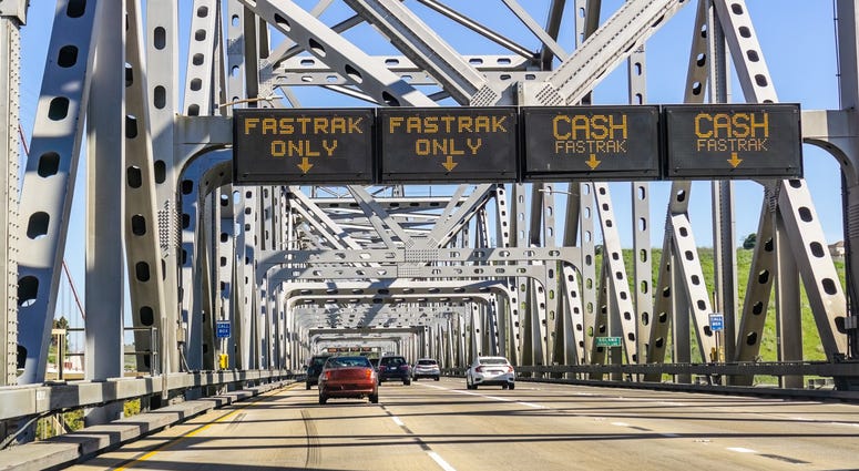 Traffic lanes designation information on the Benicia-Martinez Bridge Benicia-Martinez Bridge