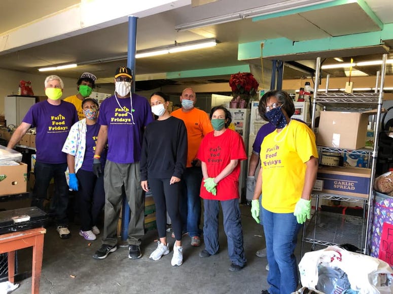A big group of volunteers at Faith Food Fridays in Vallejo. A big group of volunteers at Faith Food Fridays in Vallejo.