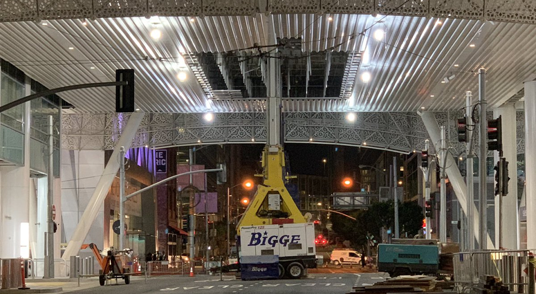 Jack on Fremont Street beneath cracked beam at Salesforce Transit Center Jack on Fremont Street beneath cracked beam at Salesforce Transit Center
