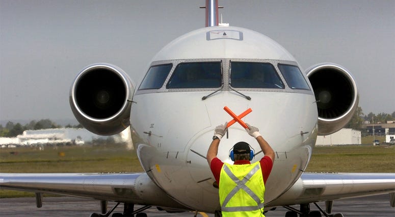 Stopped Airplane - Airline Stopped Airplane - Airline