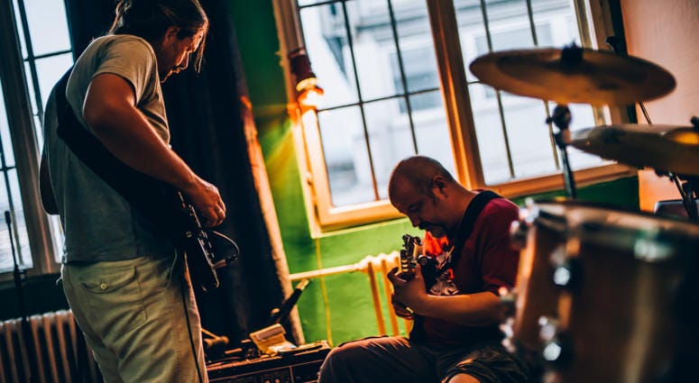 Music industry executives oppose gig worker bill AB5