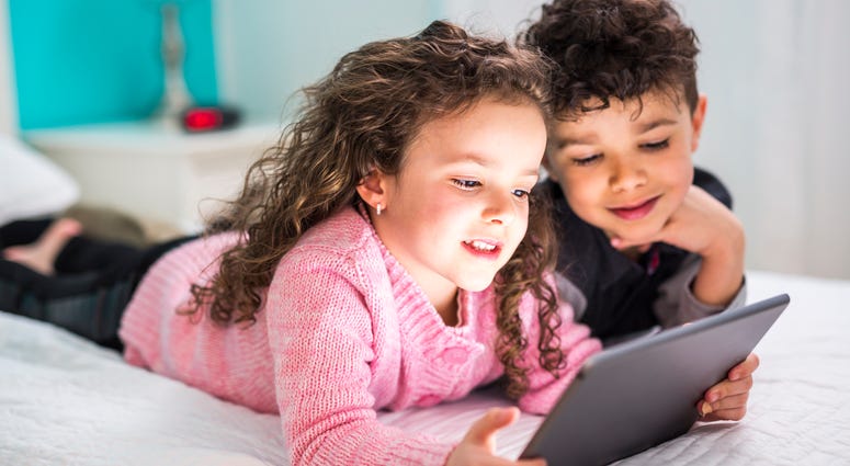 Children on Ipad Children on Ipad