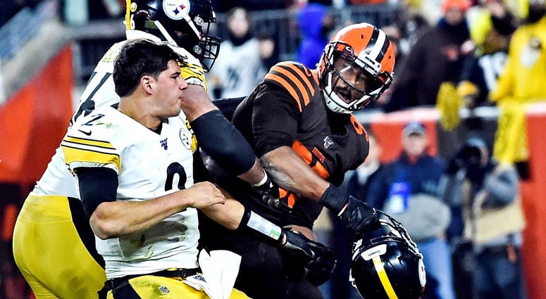 The prosecutor's office ihey won't open an the city of Cleveland says tn investigation into Thursday night's brawl at the end of the Steelers-Browns game unless someone files a criminal complaint. No one has. The prosecutor's office ihey won't open an the city of Cleveland says tn investigation into Thursday night's brawl at the end of the Steelers-Browns game unless someone files a criminal complaint. No one has.
