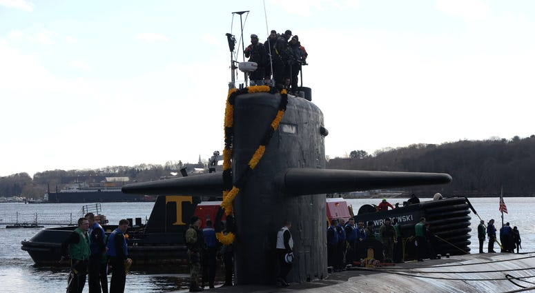The Los Angeles-class, fast-attack submarine USS Pittsburgh (SSN 720) is moored to the pier at its homeport at Naval Submarine Base New London The Los Angeles-class, fast-attack submarine USS Pittsburgh (SSN 720) is moored to the pier at its homeport at Naval Submarine Base New London