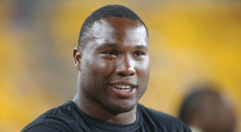 Pittsburgh Steelers defensive end Stephon Tuitt Pittsburgh Steelers defensive end Stephon Tuitt