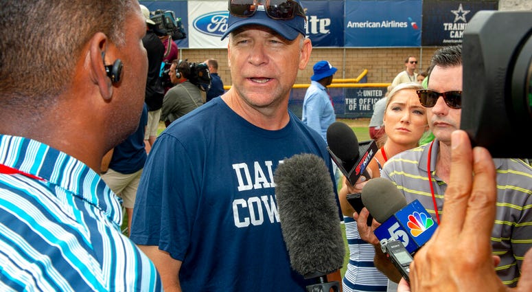 Dallas Cowboys offensive coordinator Scott Linehan Dallas Cowboys offensive coordinator Scott Linehan
