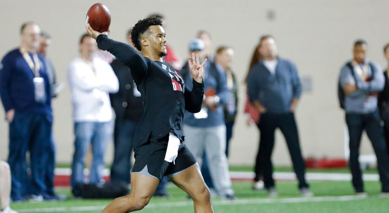 Oklahoma football quarterback Kyler Murray goes through passing drills at the Oklahoma NFL Pro Day in Norman, Okla., Wednesday, March 13, 2019 Oklahoma football quarterback Kyler Murray goes through passing drills at the Oklahoma NFL Pro Day in Norman, Okla., Wednesday, March 13, 2019
