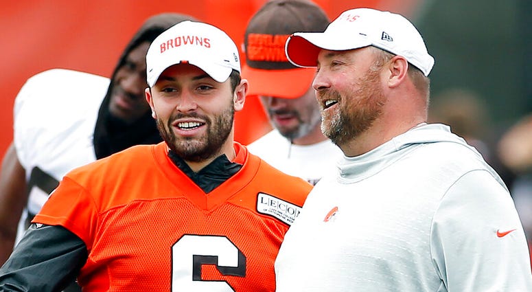Cleveland Browns quarterback Baker Mayfield (6) talks with head coach Freddie Kitchens Cleveland Browns quarterback Baker Mayfield (6) talks with head coach Freddie Kitchens