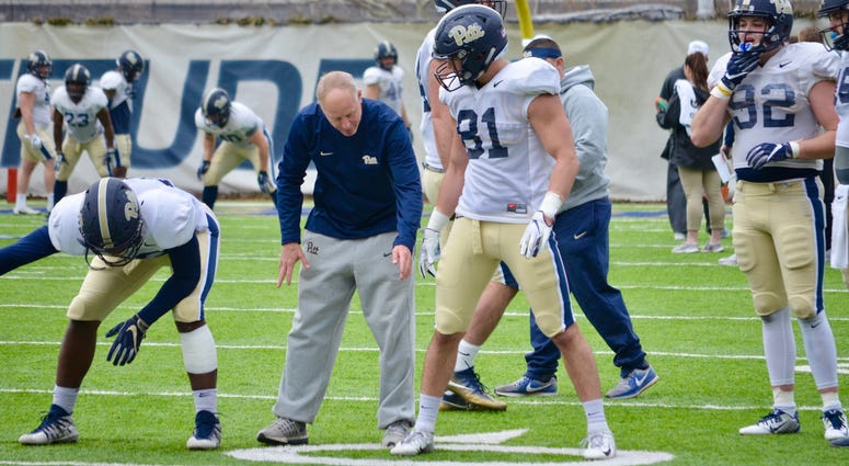Pitt TE coach Tim Salem in practice in April 2019