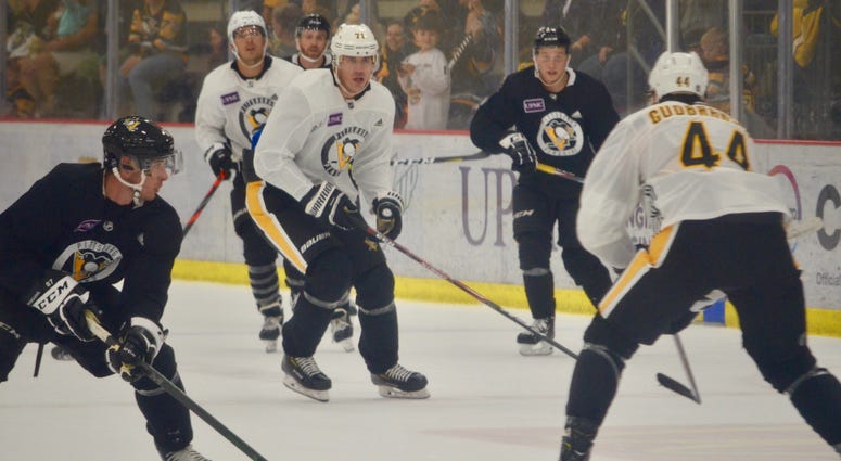 Penguins center Evgeni Malkin at training camp in 2019