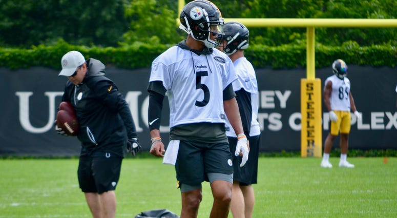 Steelers QB Josh Dobbs at OTA in 2019