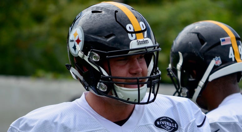 Steelers TE Vance McDonald at practice in 2018