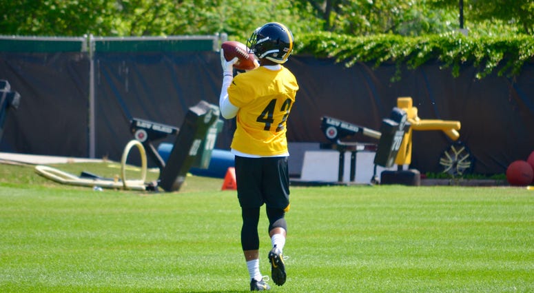 Steelers S Morgan Burnett works on ball drills during OTAs