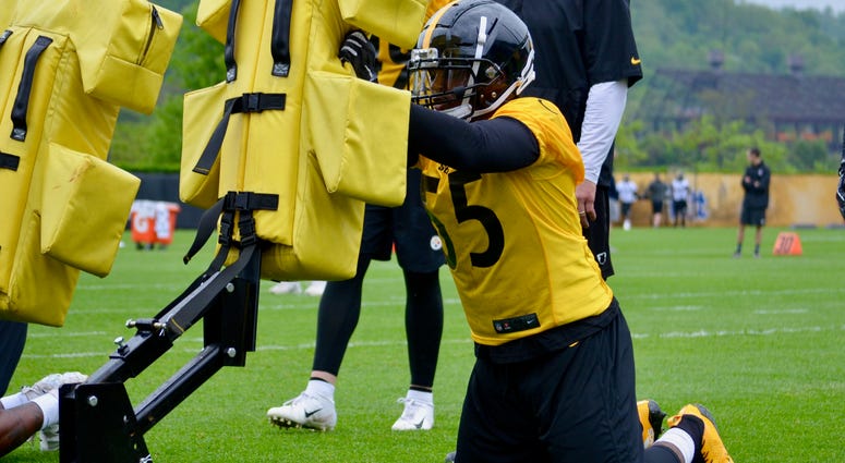 Steelers LB Devin Bush at practice in 2019