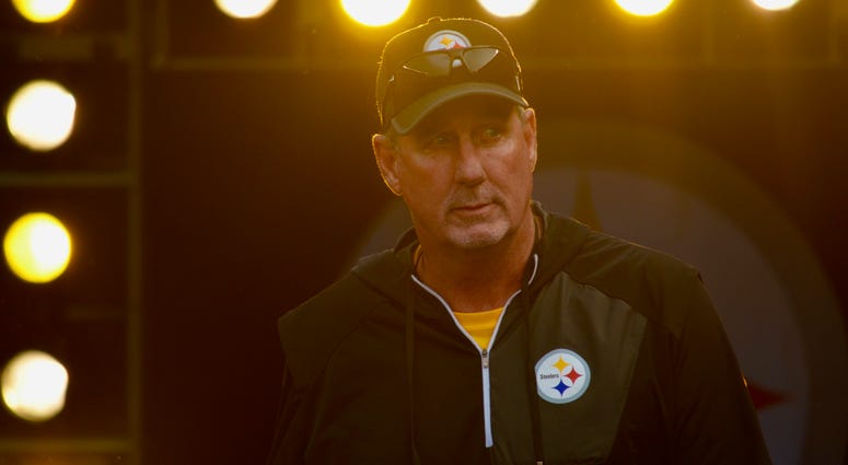 Steelers defensive coordinator Keith Butler at Heinz Field in August 2018