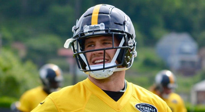 Steelers linbacker TJ Watt at practice in 2019