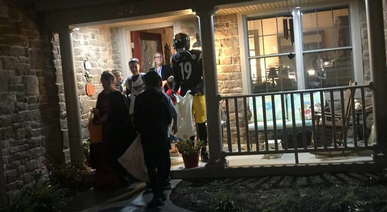 Juju Smith-Schuster goes trick or treating in Avonworth