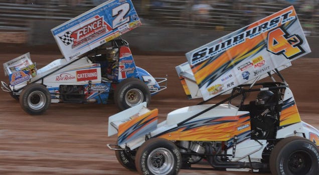 Sprint Cars Battle It Out At Lernerville Speedway Sprint Car Action At Lernerville Speedway