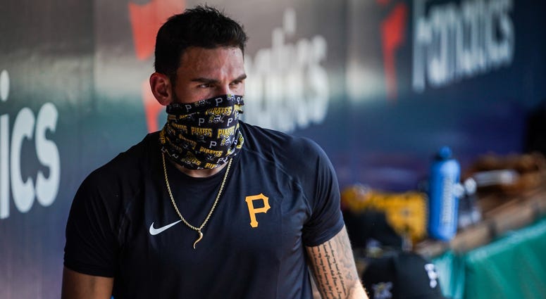 Joe Musgrove wearing mask