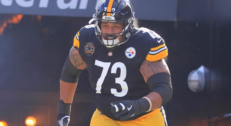 Ramon Foster running on field