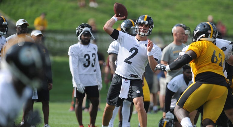 Steelers QB Mason Rudolph practices during Training Camp 2018