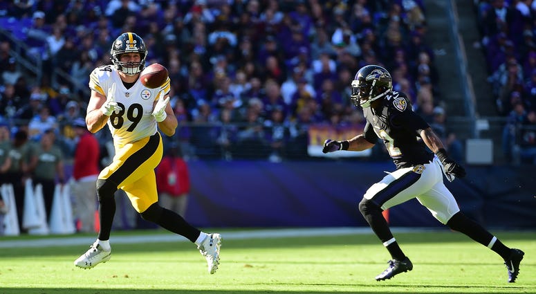 Pittsburgh Steelers at Baltimore Ravens Pittsburgh Steelers at Baltimore Ravens