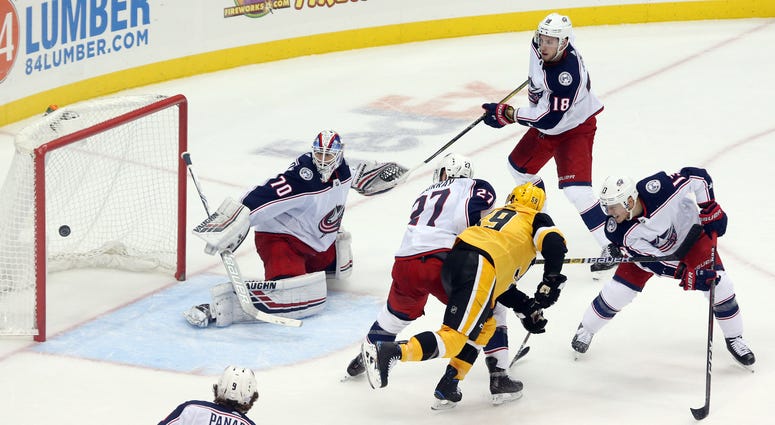 Jake Guentzel scores vs. CBJ Jake Guentzel scores vs. CBJ