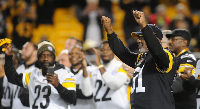 Pittsburgh, PA, USA; Pittsburgh Steelers former safety Donnie Shell (31) during a recognition of the Super Bow