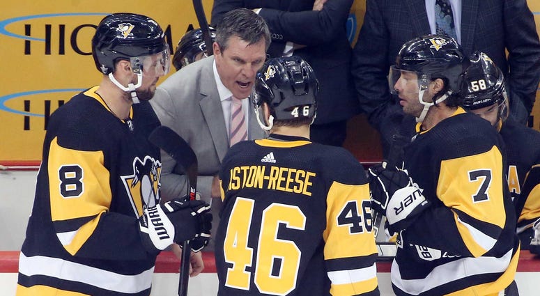 Mike Sullivan speaks to this team Mike Sullivan speaks to this team