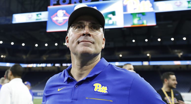 Pat Narduzzi at bowl game
