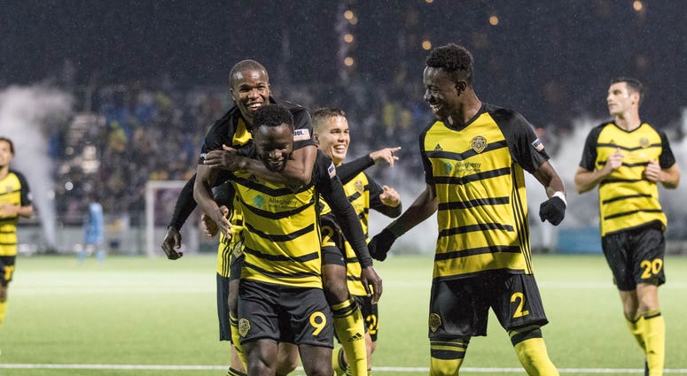 Riverhounds celebrate on October 26, 2019