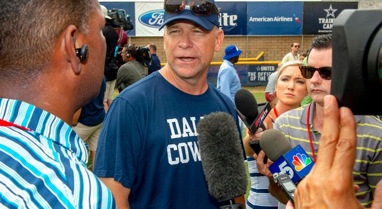 Dallas Cowboys offensive coordinator Scott Linehan Dallas Cowboys offensive coordinator Scott Linehan