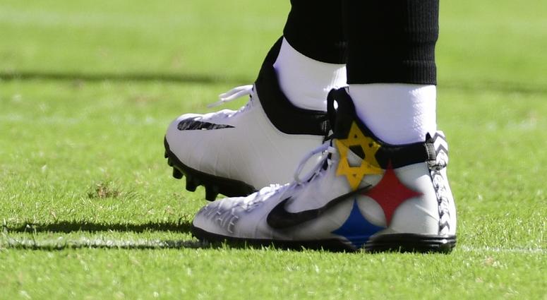 A detailed view of Pittsburgh Steelers quarterback Ben Roethlisberger (7) cleats during the first quarter against the Baltimore Ravens