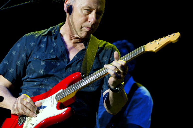Mark Knopfler performs in concert at Plaza de Toros de Las Ventas on July 29, 2010 in Madrid, Spain. Mark Knopfler performs in concert at Plaza de Toros de Las Ventas on July 29, 2010 in Madrid, Spain.
