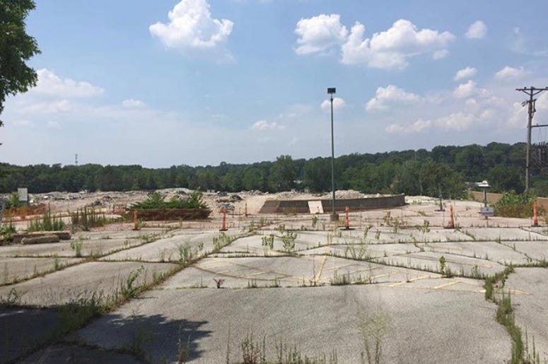 Crestwood Plaza