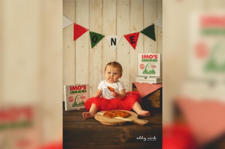 Imo's baby smash pizza