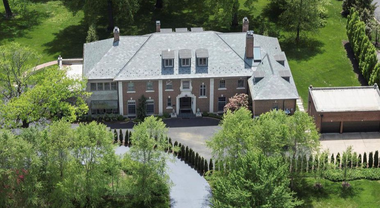 Brett Hull mansion in Clayton