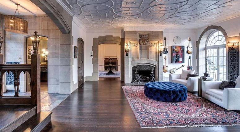 Brett Hull mansion in Clayton