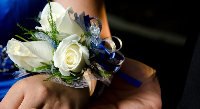 prom corsage