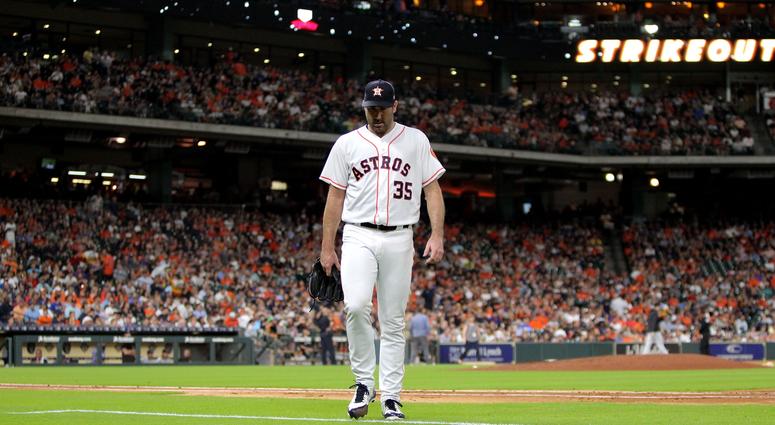 Verlander leaves the field Verlander leaves the field