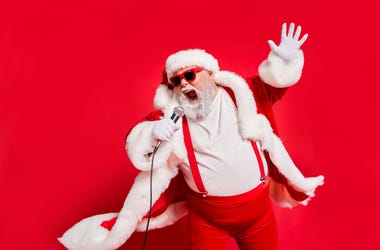 Christmas - Santa Singing