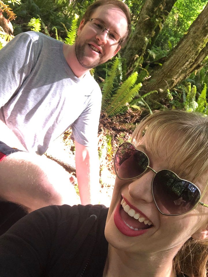 sara and joey hike happy