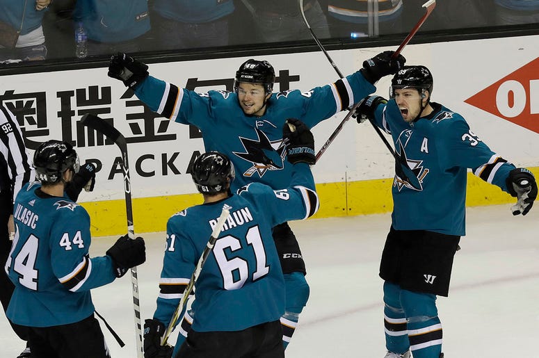 The Sharks won 2-1 to sweep the series. The Sharks won 2-1 to sweep the series.