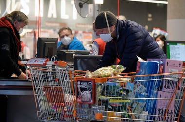 Grocery shopping during Coronavirus pandemic Grocery shopping during Coronavirus pandemic