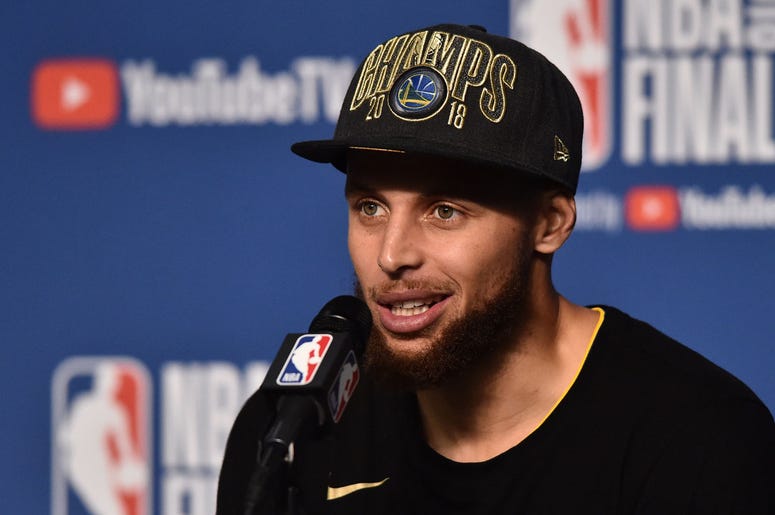 Golden State Warriors guard Stephen Curry Golden State Warriors guard Stephen Curry