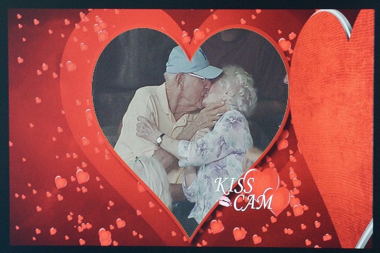 Kiss_Cam Kiss_Cam