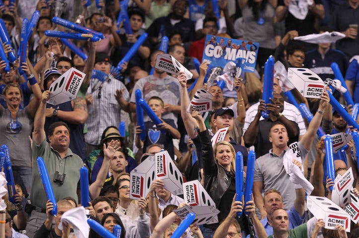 Dallas Mavericks, Fans, Free Throw, Distraction Dallas Mavericks, Fans, Free Throw, Distraction