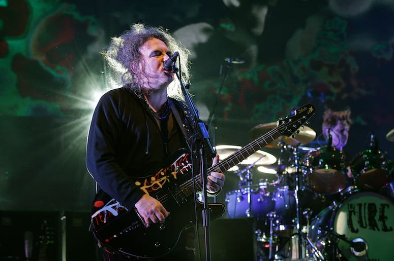 Robert Smith, The Cure, Concert, Singing, Guitar, 2014 Robert Smith, The Cure, Concert, Singing, Guitar, 2014